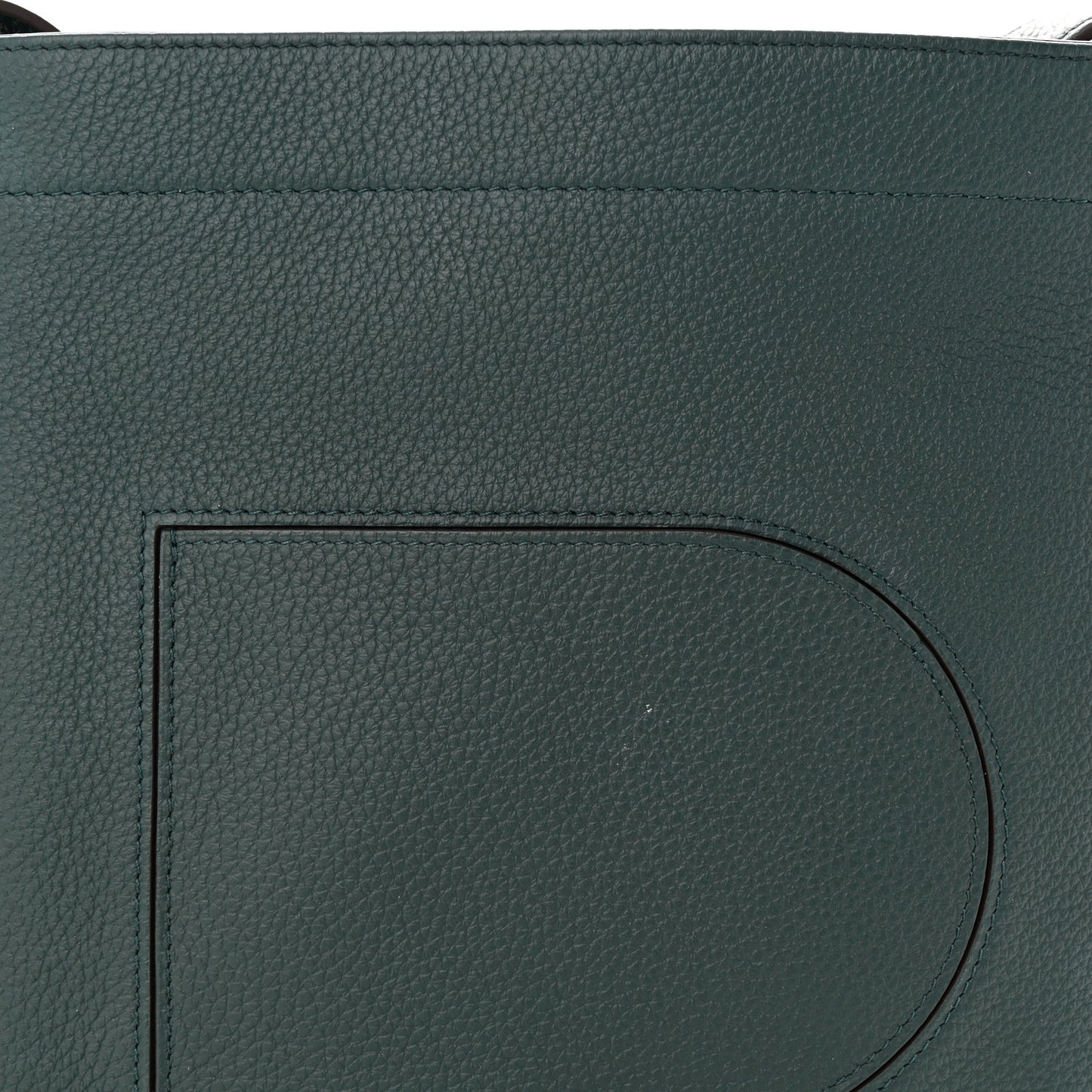 Taurillon Pin Daily Surpique Bucket