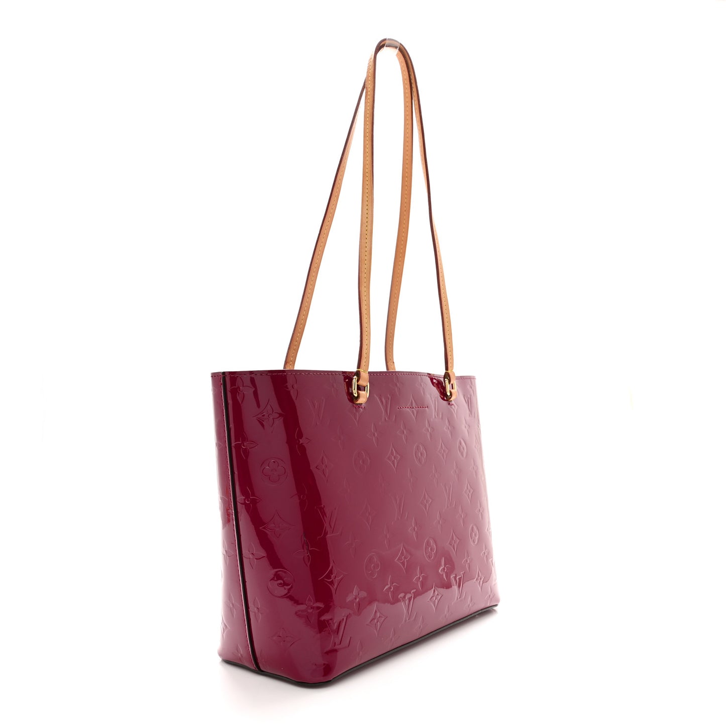 LOUIS VUITTON Vernis Long Beach PM Magenta