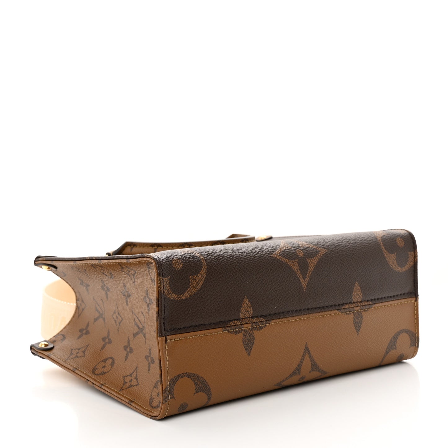 Reverse Monogram Giant Onthego PM