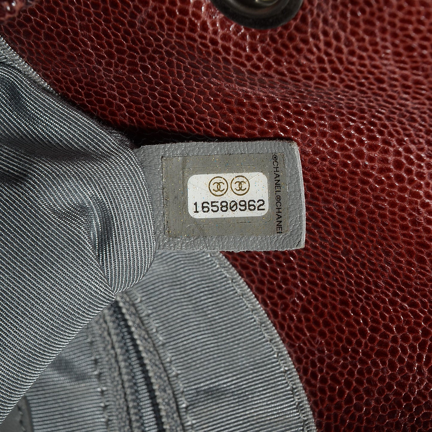 Grained Calfskin Quilted Medium Elastic Flap Bordeaux