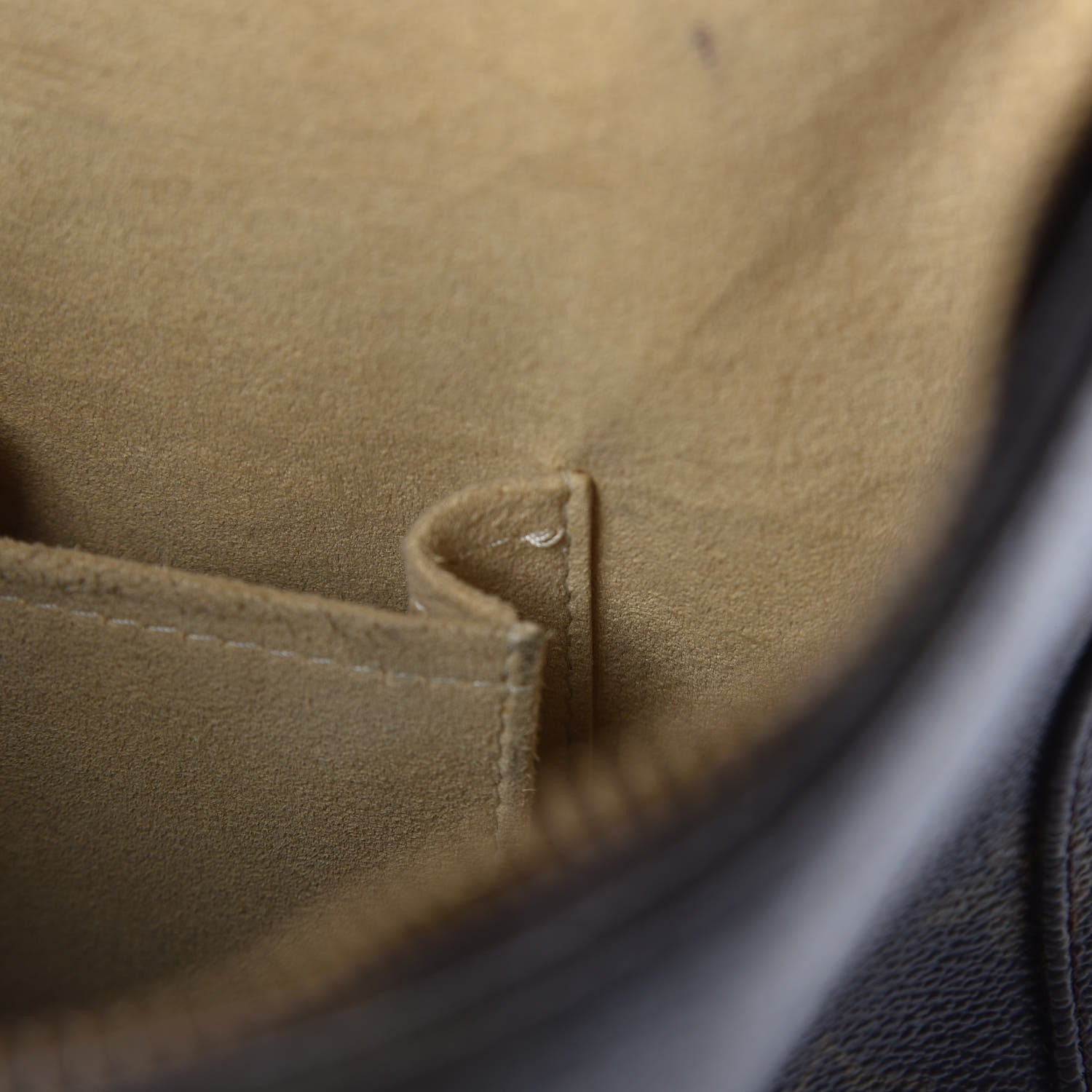 Louis Vuitton Monogram Looping GM 7 of 12