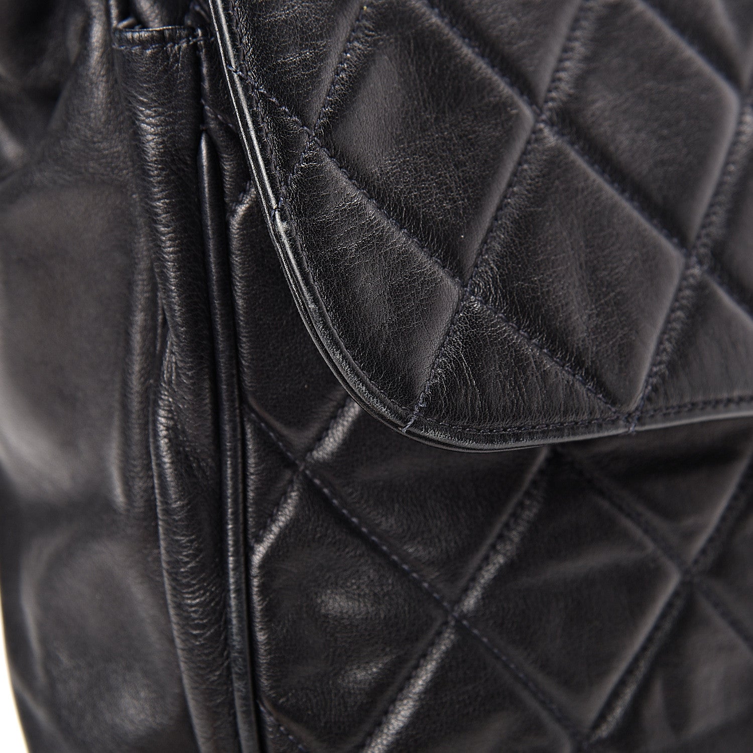 Chanel Lambskin Quilted CC Shoulder Bag Navy 15 of 16