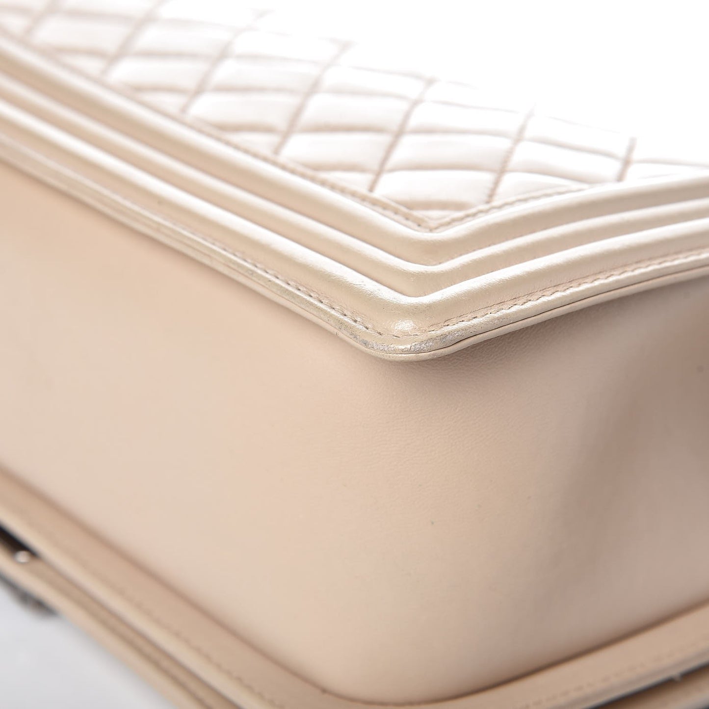 Lambskin Quilted Medium Boy Flap Beige