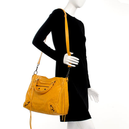 Balenciaga Agneau Classic Hardware Velo Mangue 2 of 18
