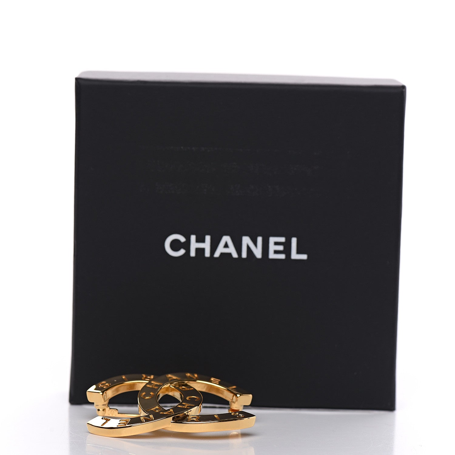 Chanel Metal Paris Button CC Large Brooch Gold 4 of 4