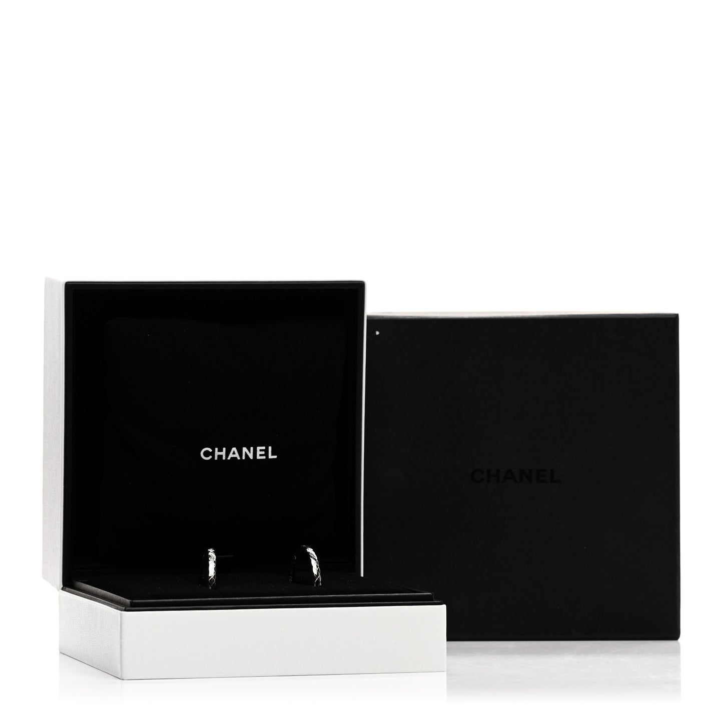 18K White Gold Diamond Coco Crush Hoop Earrings