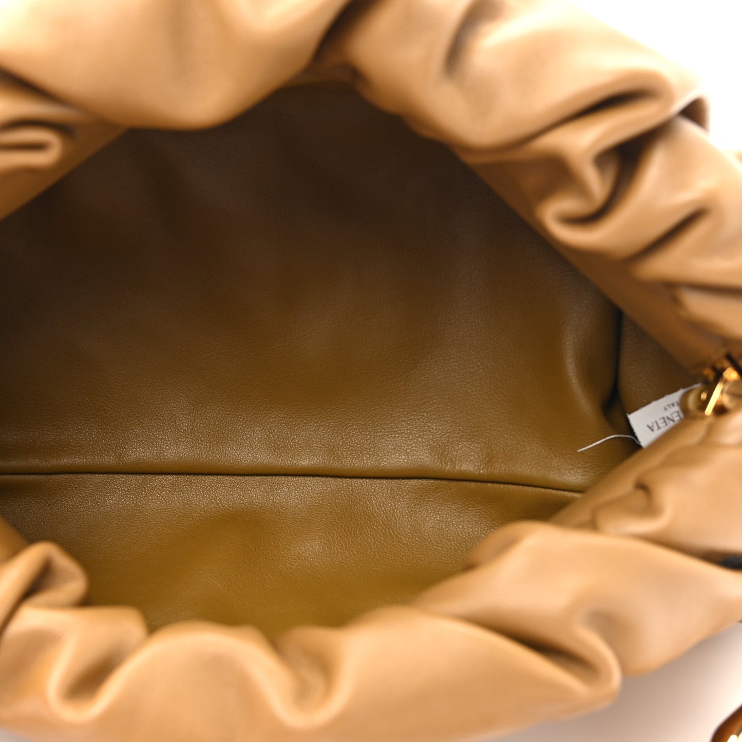 Calfskin The Pouch Chain Cammello