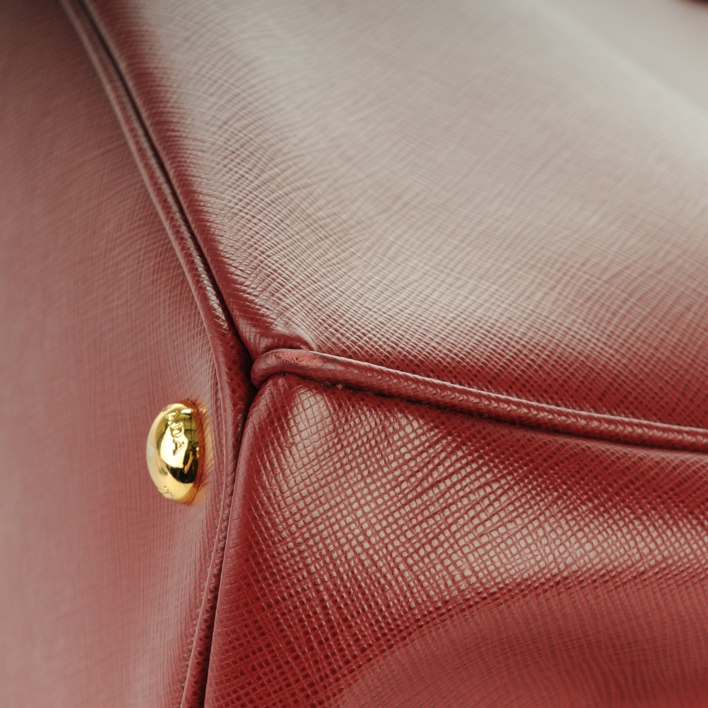Saffiano Large Galleria Double Zip Tote Cherry