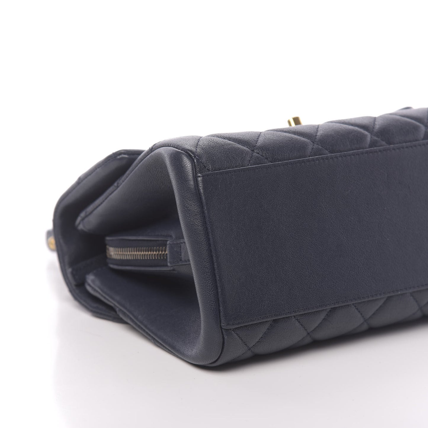 Shiny Sheepskin Quilted Small Trapezio Flap Navy