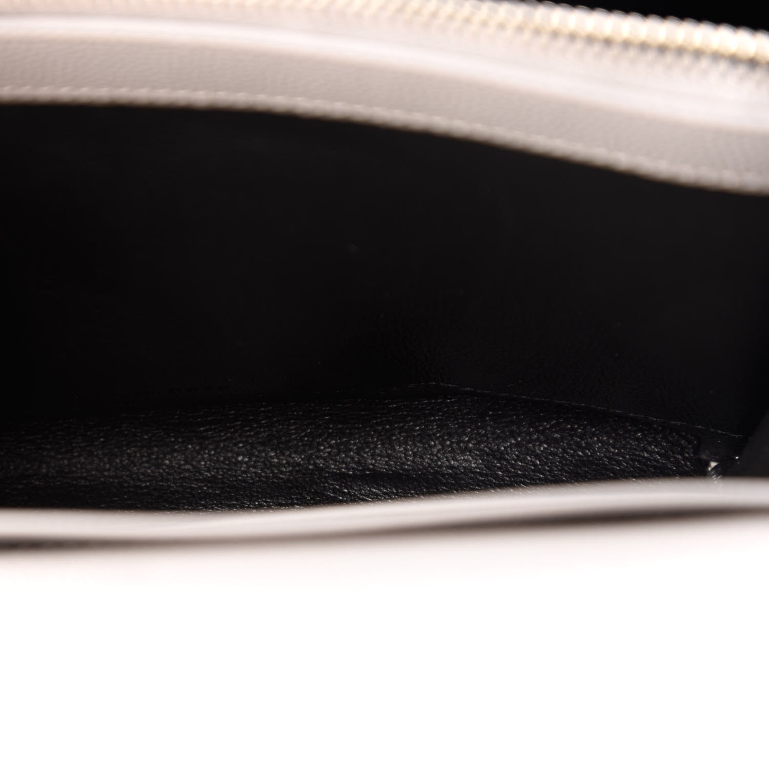 Saint Laurent Grain De Poudre Matelasse Chevron Monogram Chain Wallet Granite 9 of 12