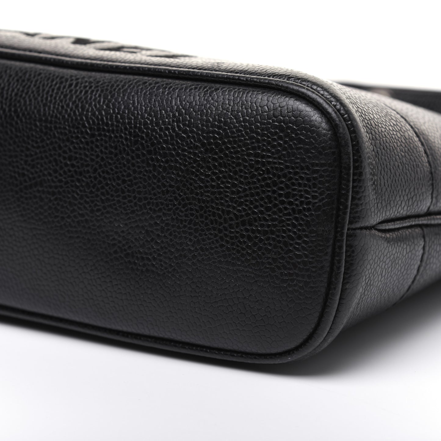 Caviar Logo Shoulder Bag Black
