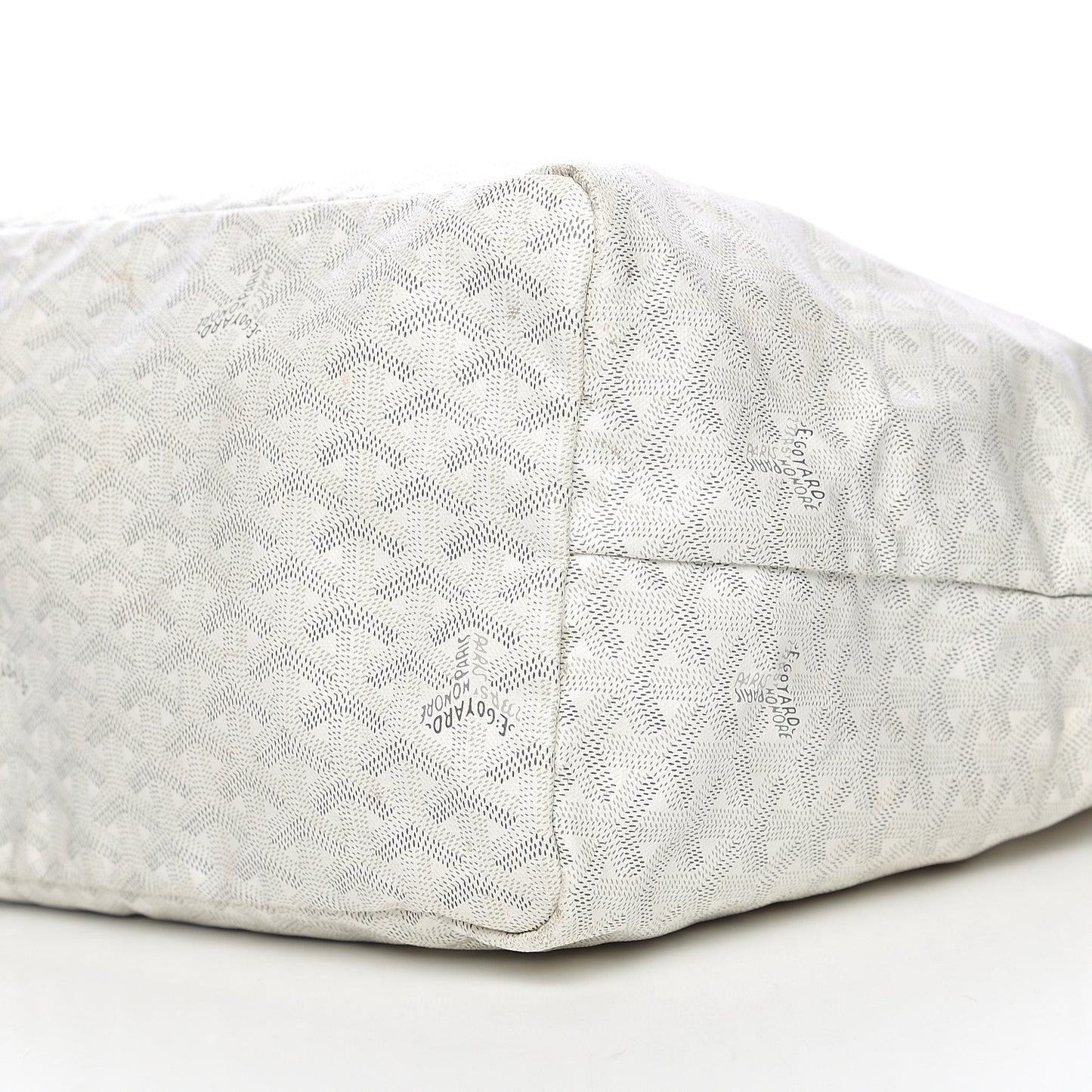 Goyardine Saint Louis GM White
