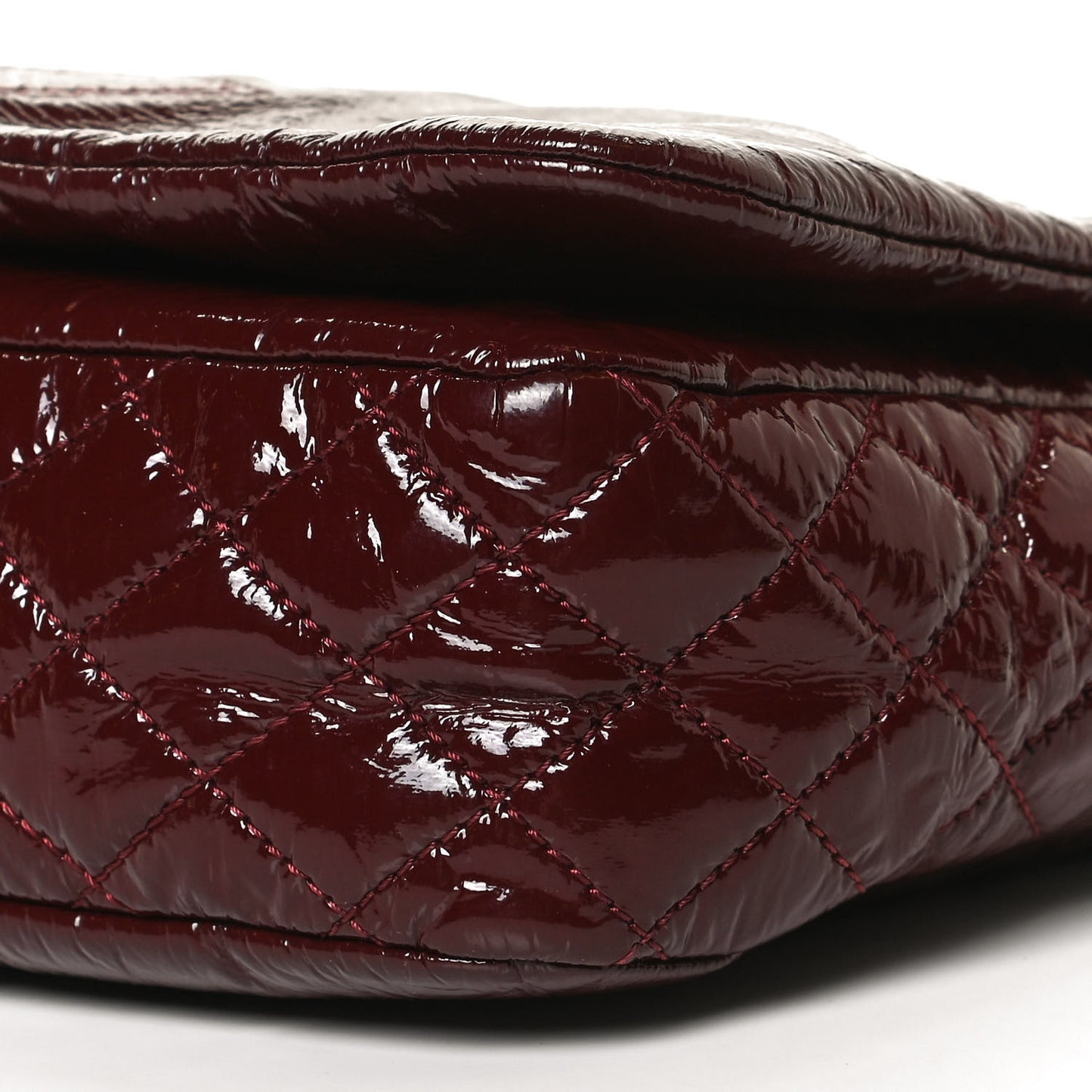 Vinyl Rock and Chain Medium Flap Bordeaux