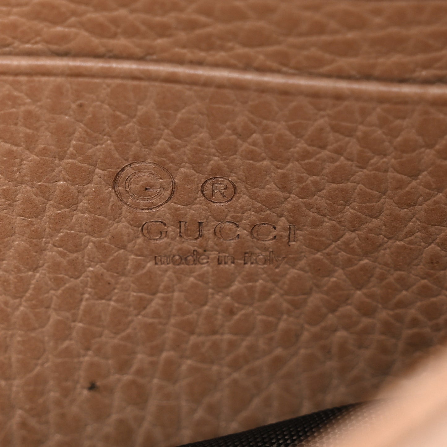 Dollar Calfskin Interlocking G Chain Wallet Camelia