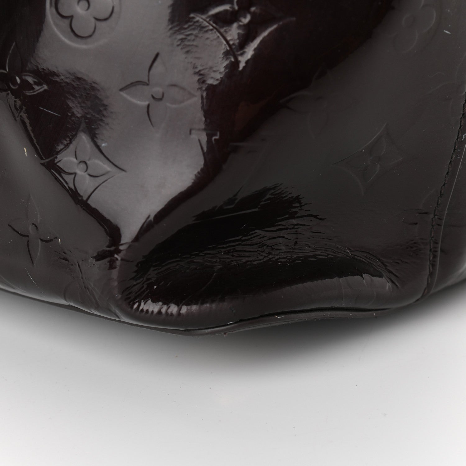 Louis Vuitton Vernis Long Beach MM Amarante 16 of 17