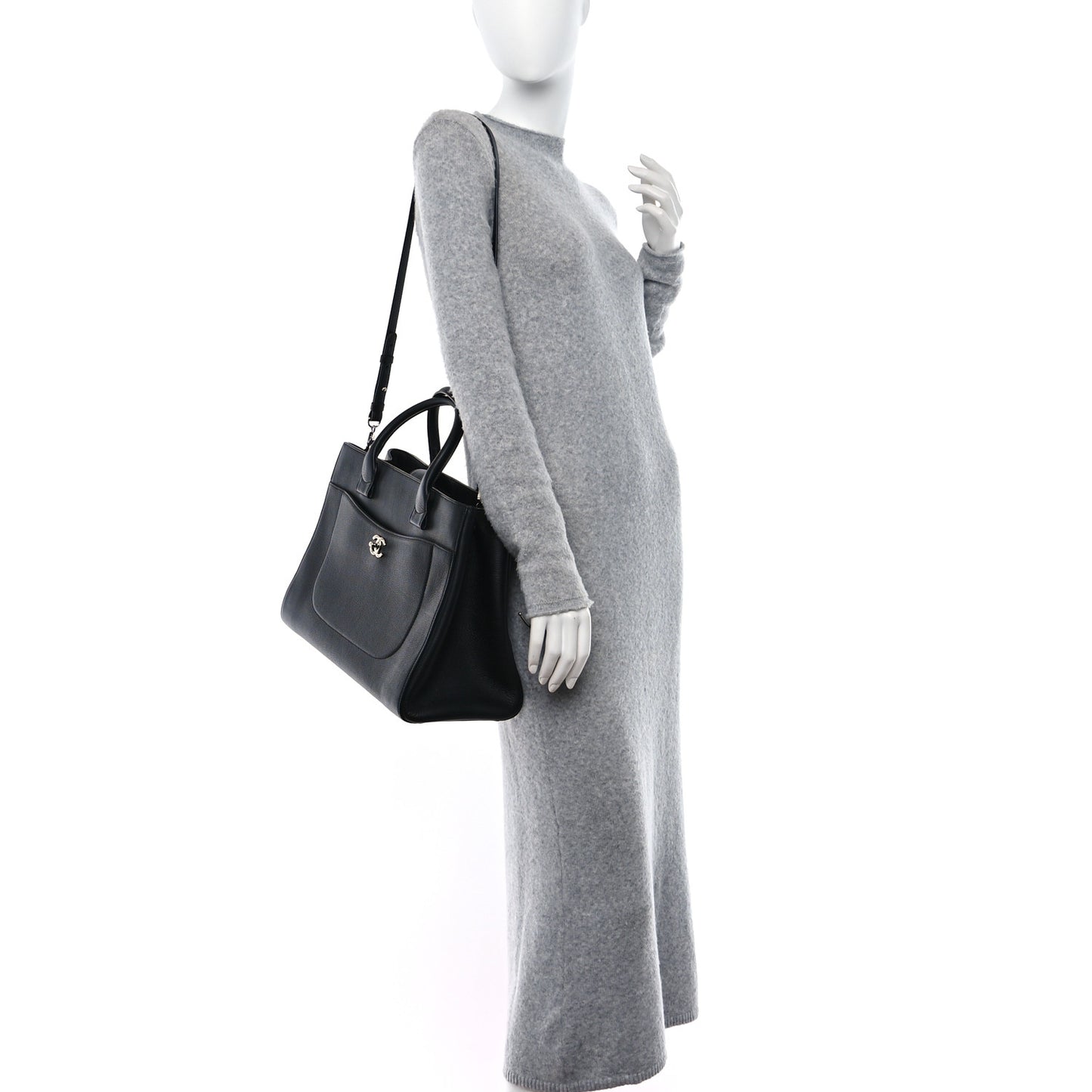 Grained Calfskin Medium Neo Executive Shopper Tote Black