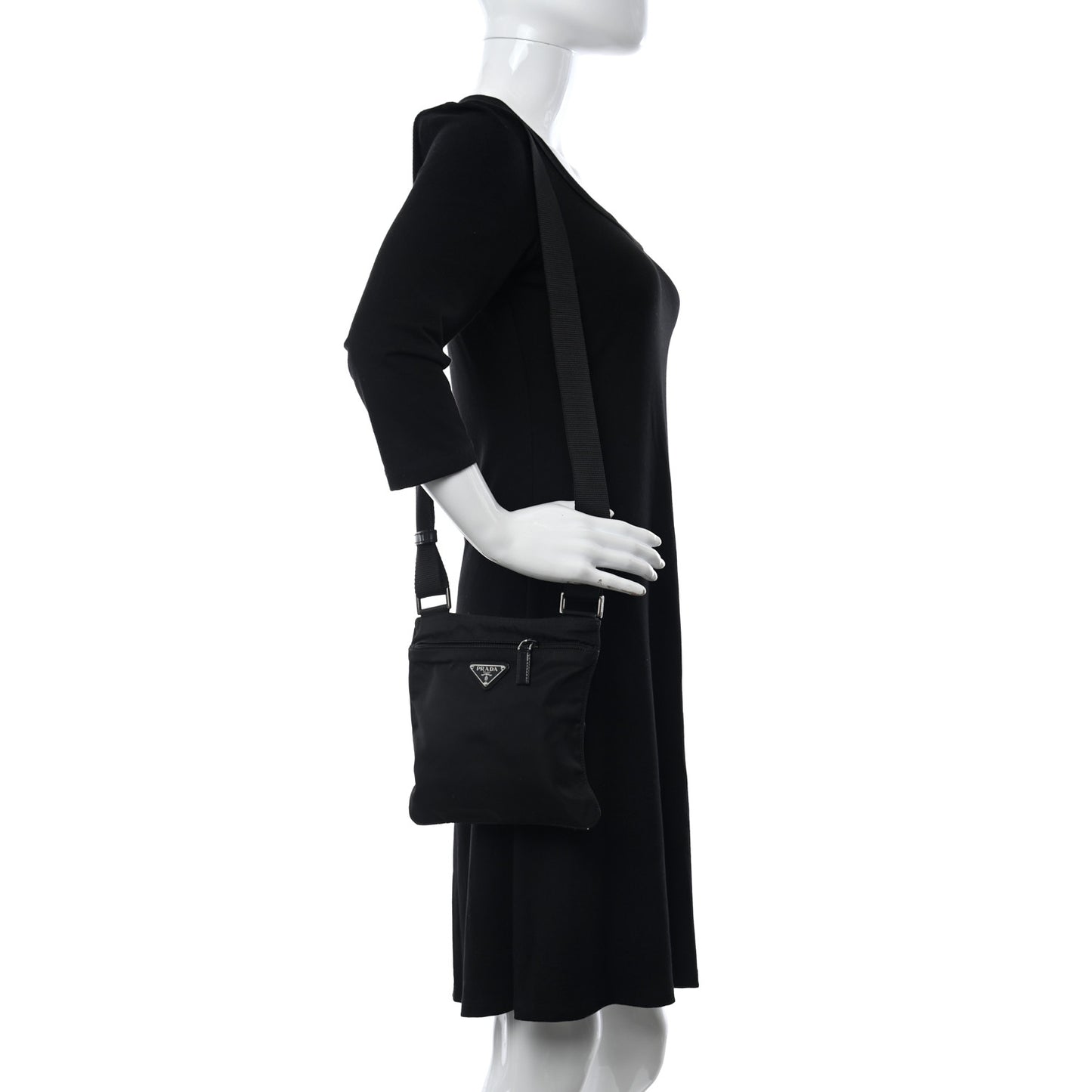 Nylon Flat Messenger Bag Black