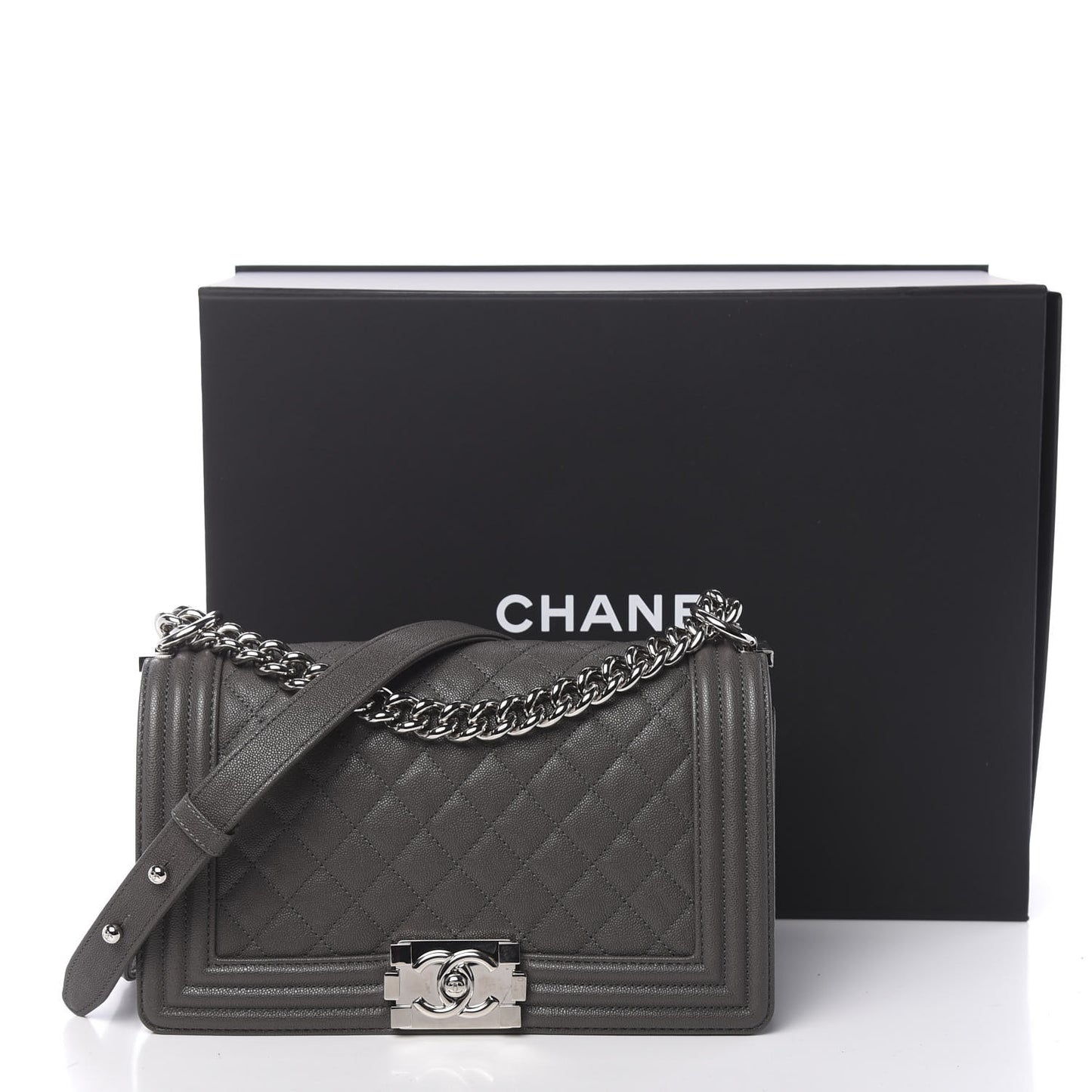 Caviar Quilted Medium Boy Flap Grey