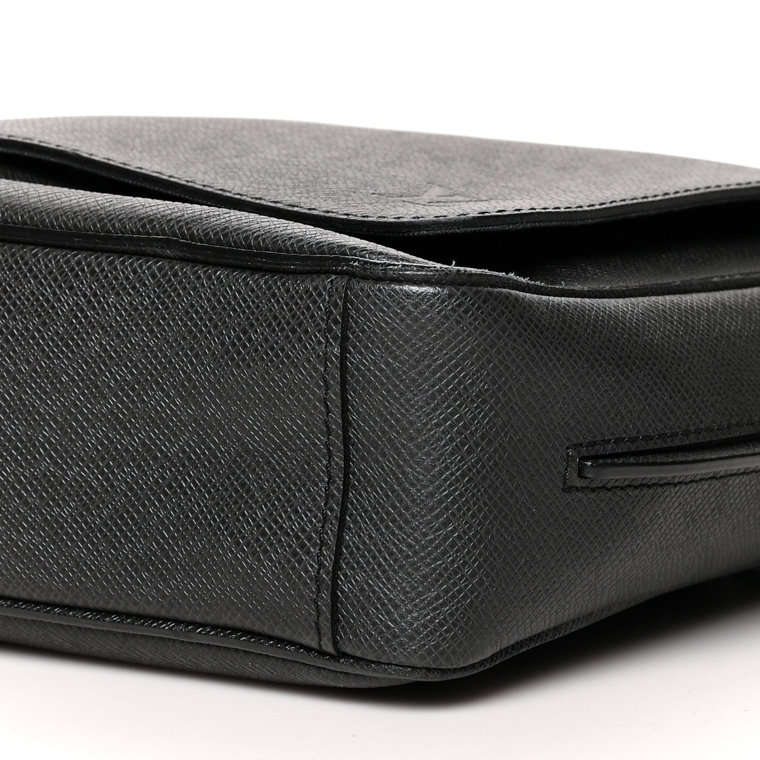 Louis Vuitton Taiga Roman PM Messenger Black 9 of 11