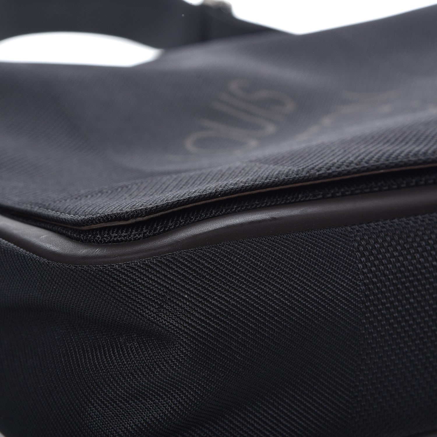 Louis Vuitton Damier Geant Messenger Bag Black 13 of 29