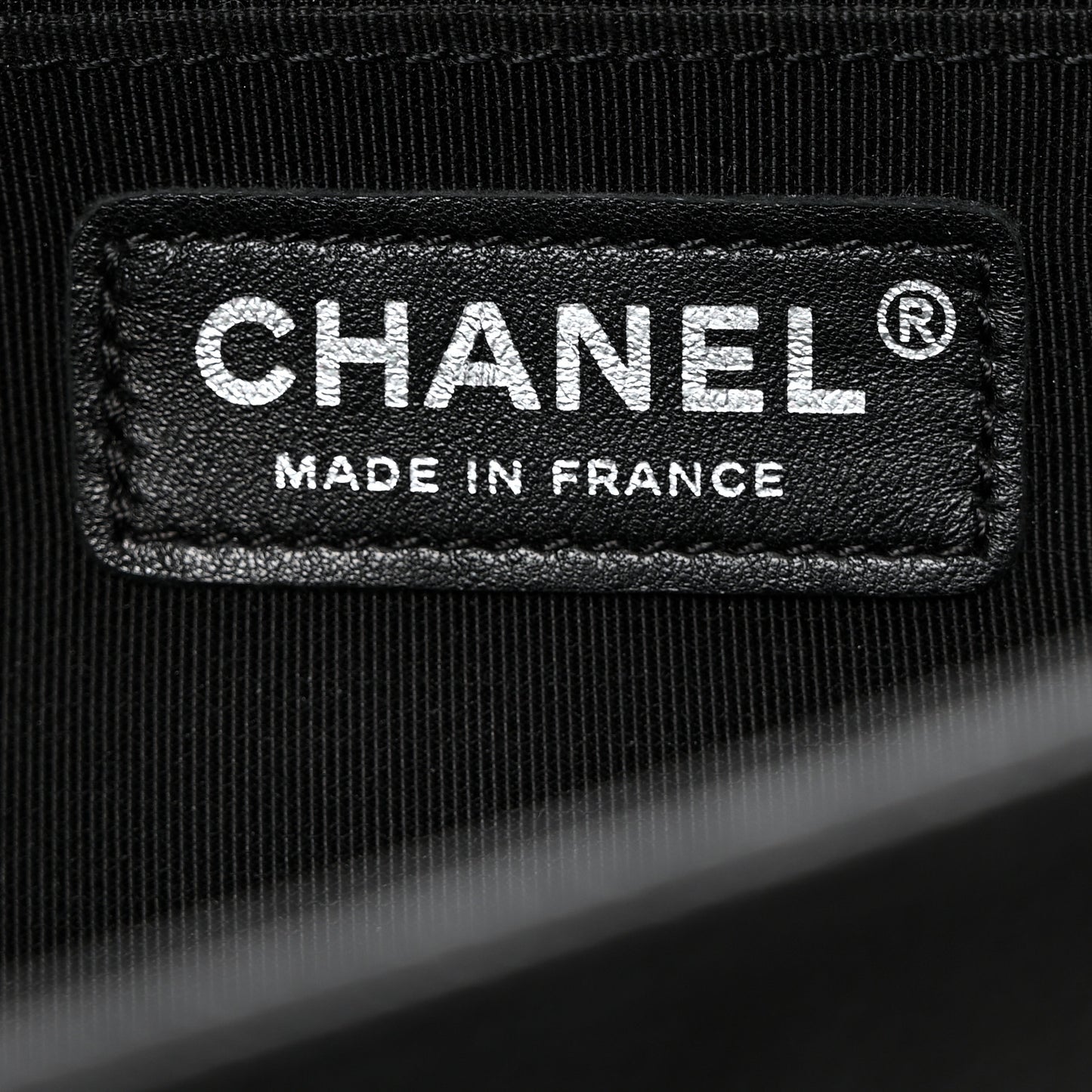 Caviar Quilted Medium Boy Flap Black