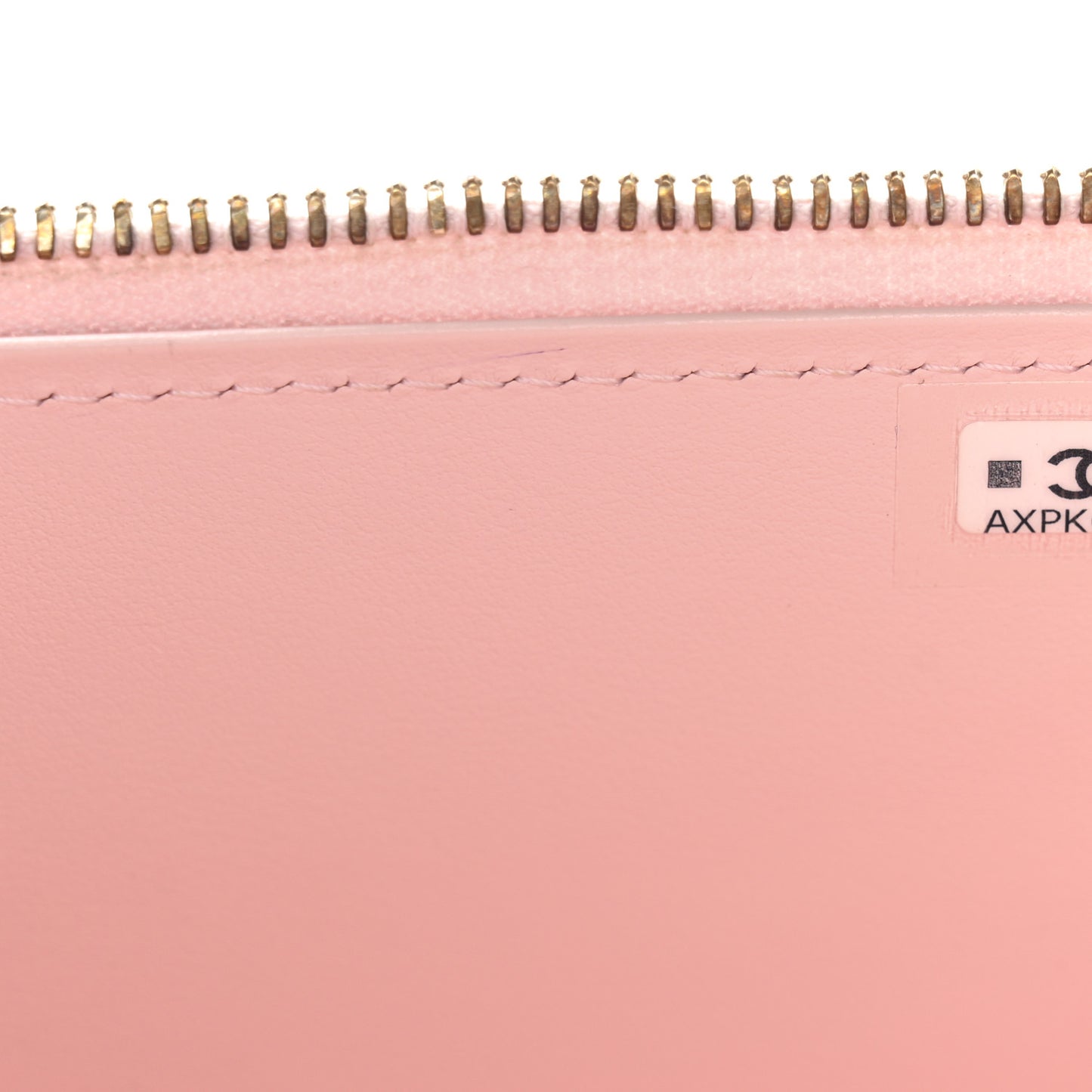 Caviar Quilted Small Vanity Case With Chain Light Pink