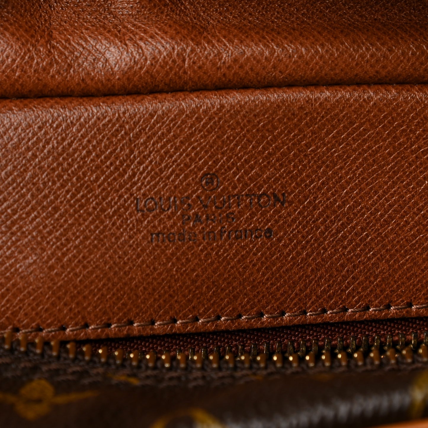 Monogram Nil 28