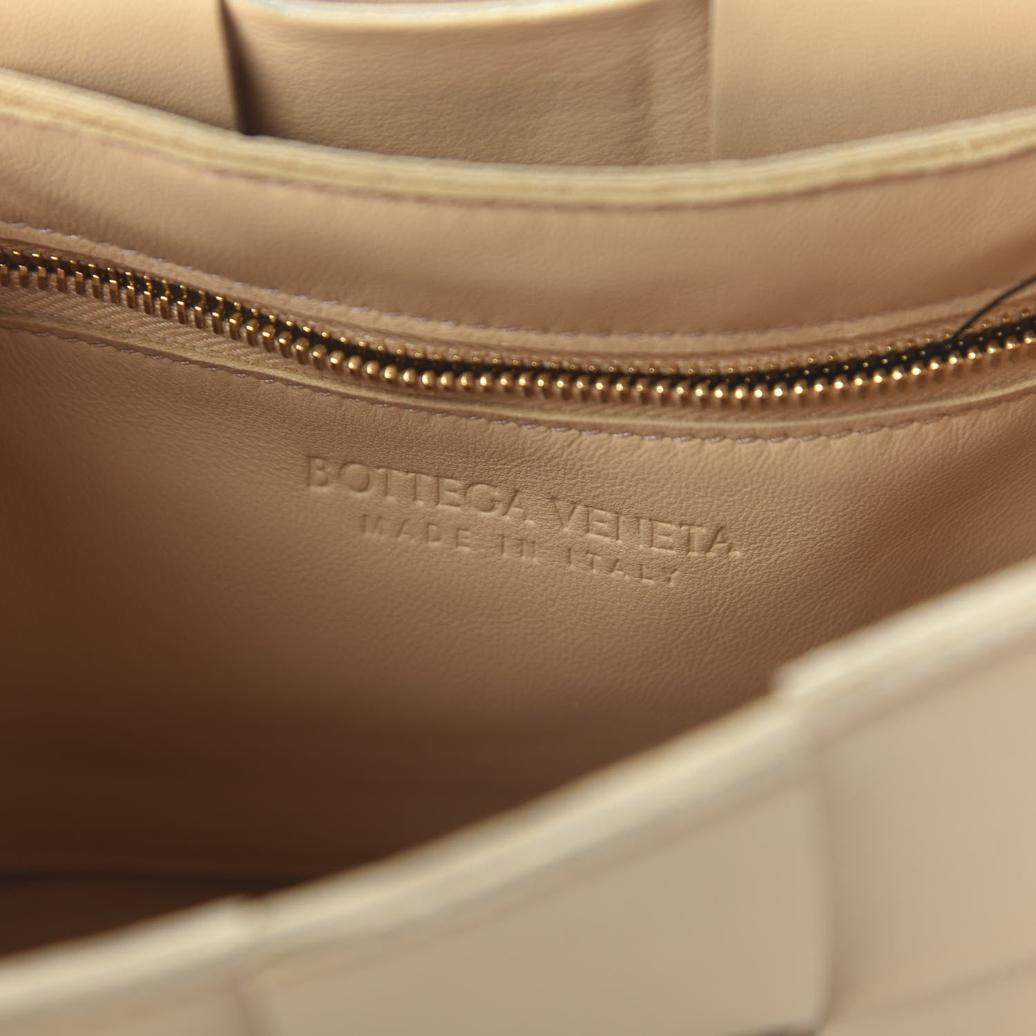 Bottega Veneta Lambskin Maxi Intrecciato Cassette Crossbody Bag Nude 8 of 9