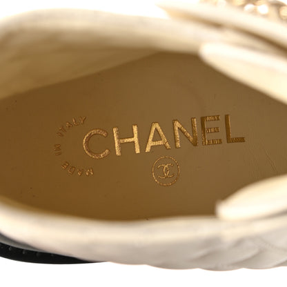 Chanel Shiny Goatskin Calfskin Quilted Lace Up Combat Boots 35.5 Ivory Black 7 of 10