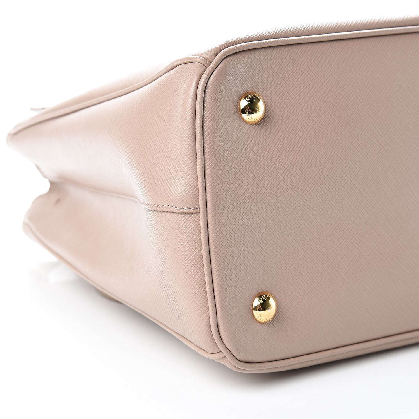 Saffiano Lux Medium Tote Cammeo