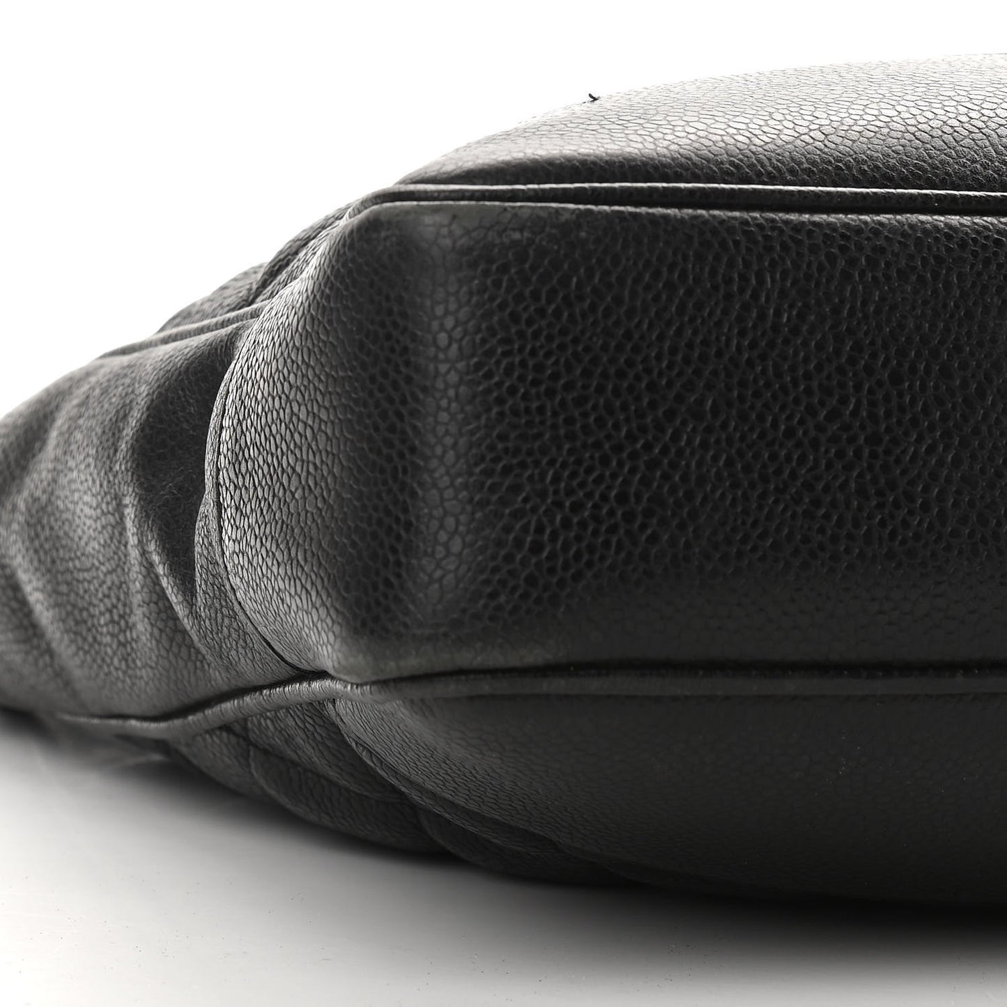 Caviar Quilted Shoulder Bag Black