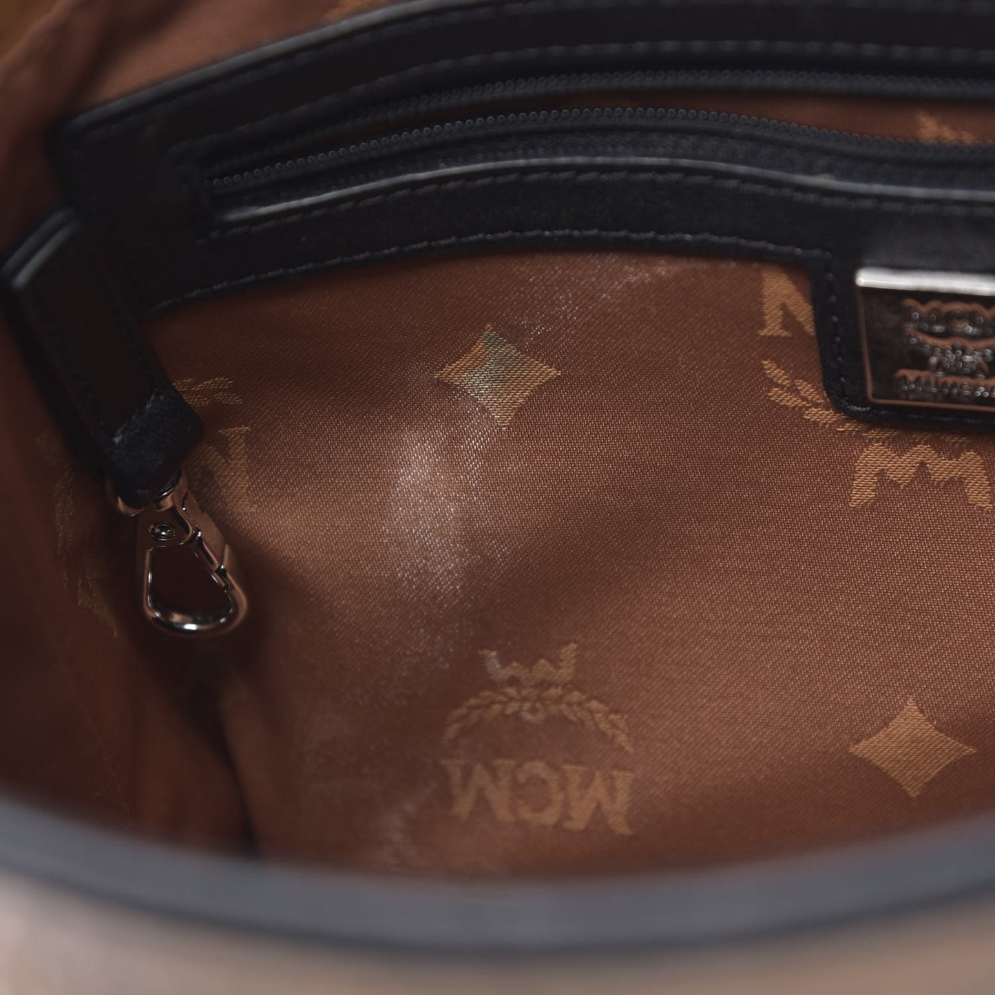 Visetos Crossbody Messenger Cognac