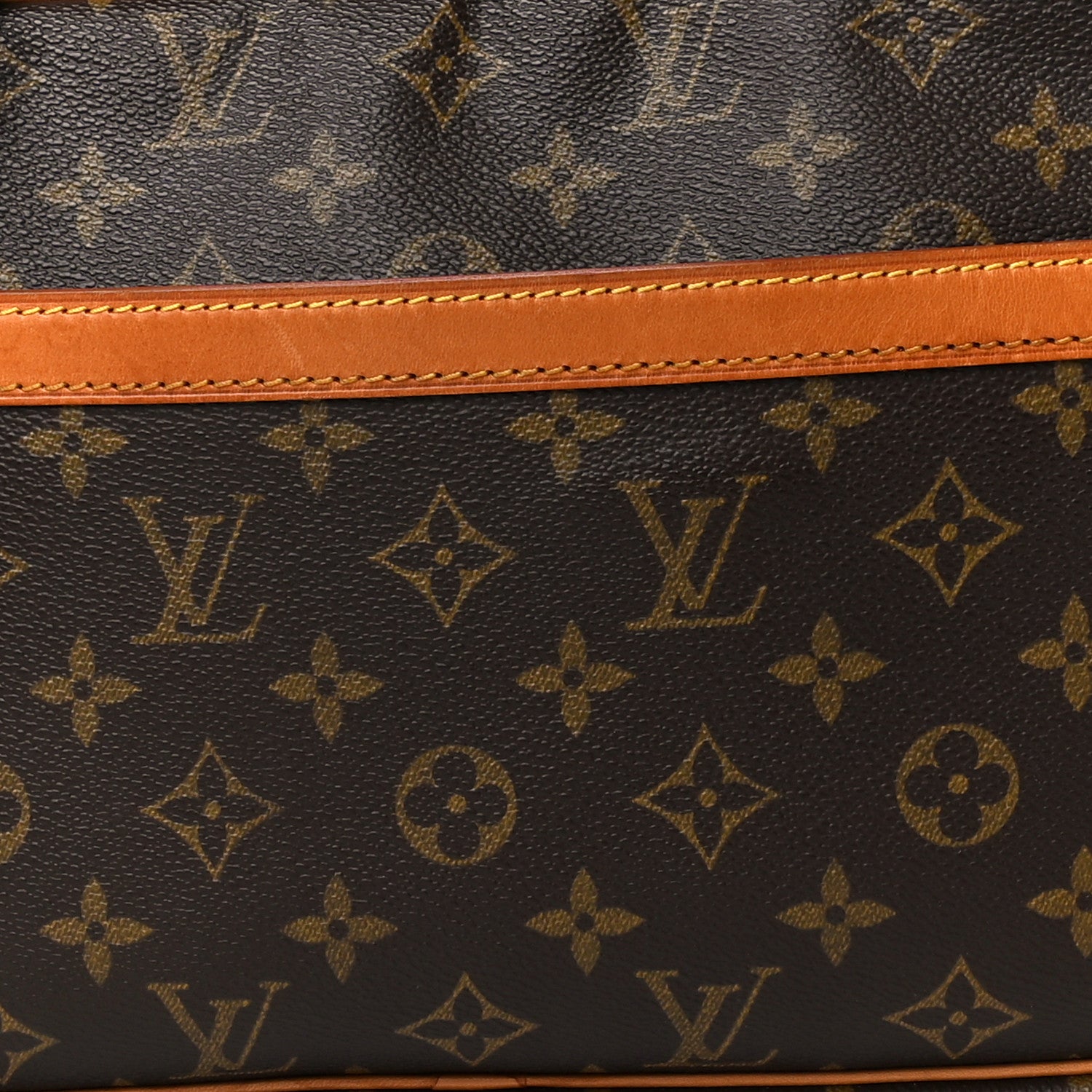 Louis Vuitton Monogram Reporter PM 9 of 11