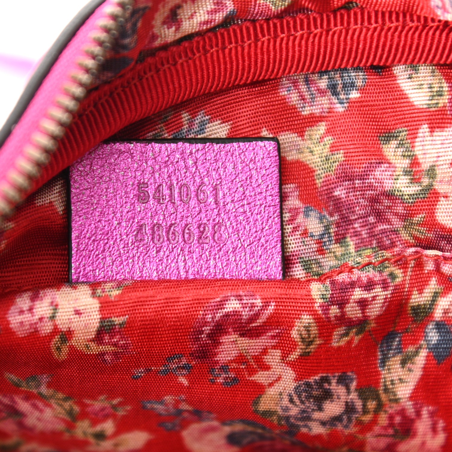 Gucci Laminated Nappa Trapuntata Small Zumi Shoulder Bag Fuxia 7 of 10