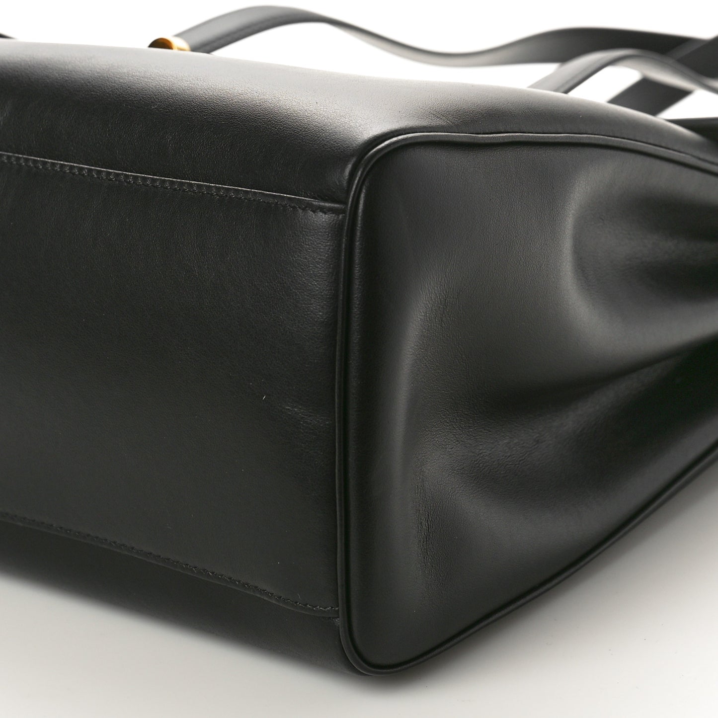 Smooth Calfskin Medium Soft 16 Bag Black