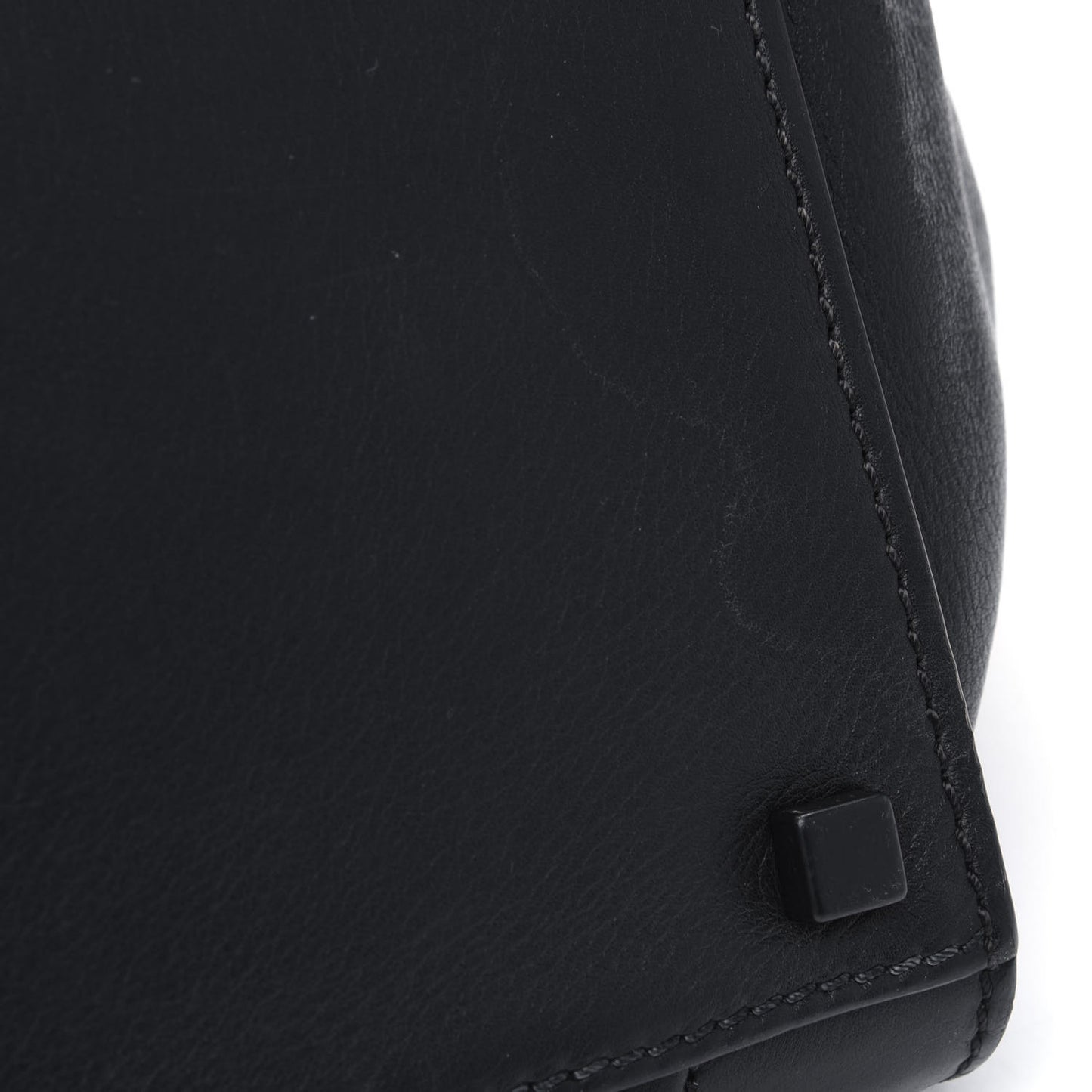 Supple Calfskin Medium Phantom Luggage Black