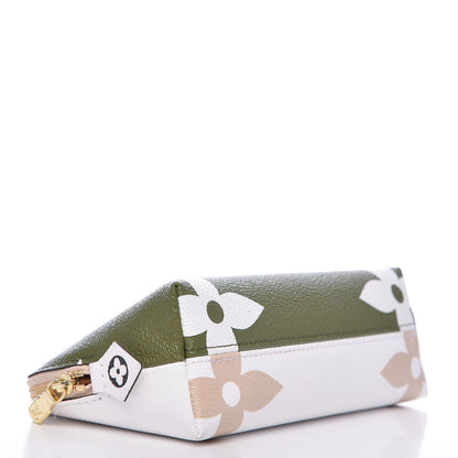 Louis Vuitton Monogram Giant Cosmetic Pouch Kaki 4 of 9
