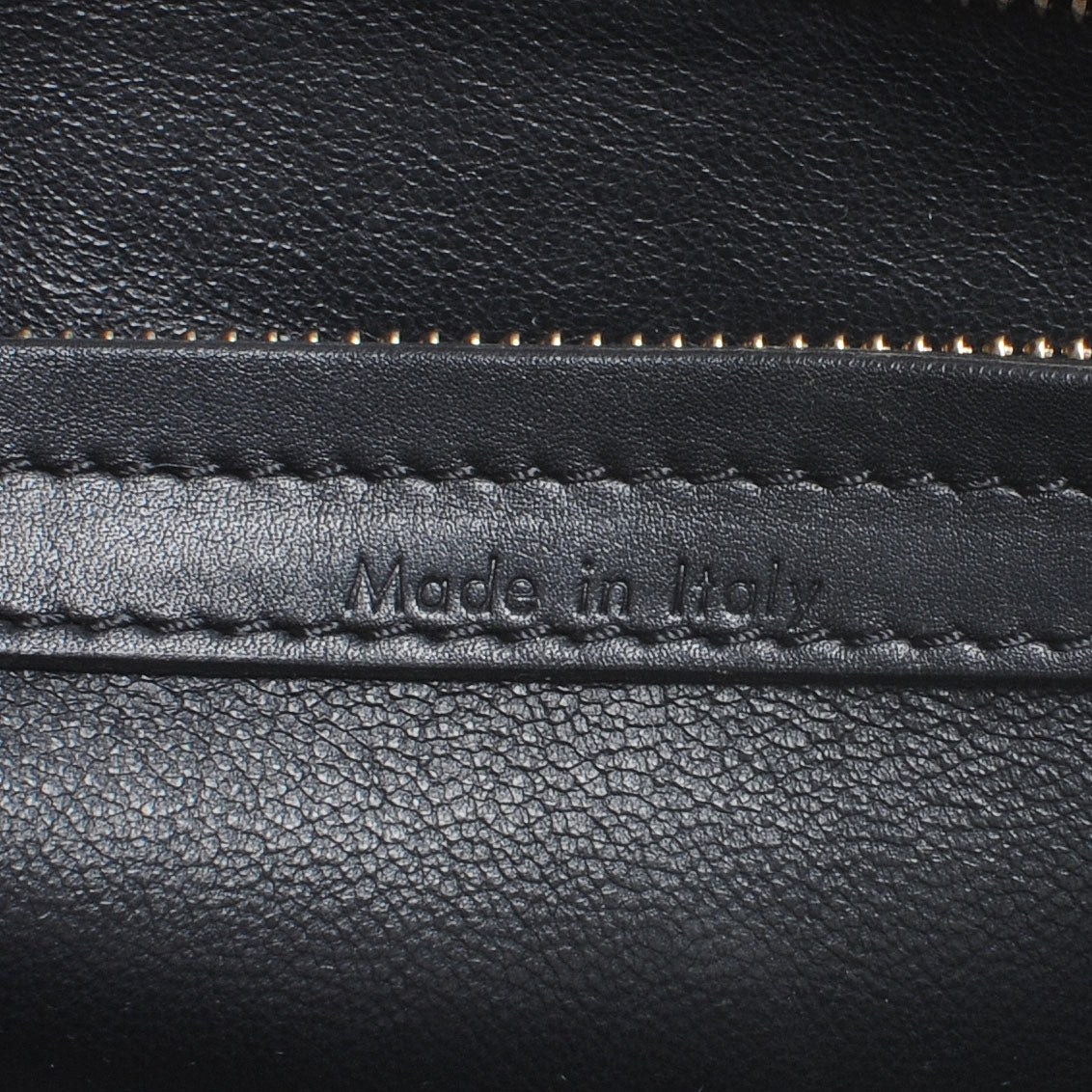 Suede Medium Phantom Luggage Black