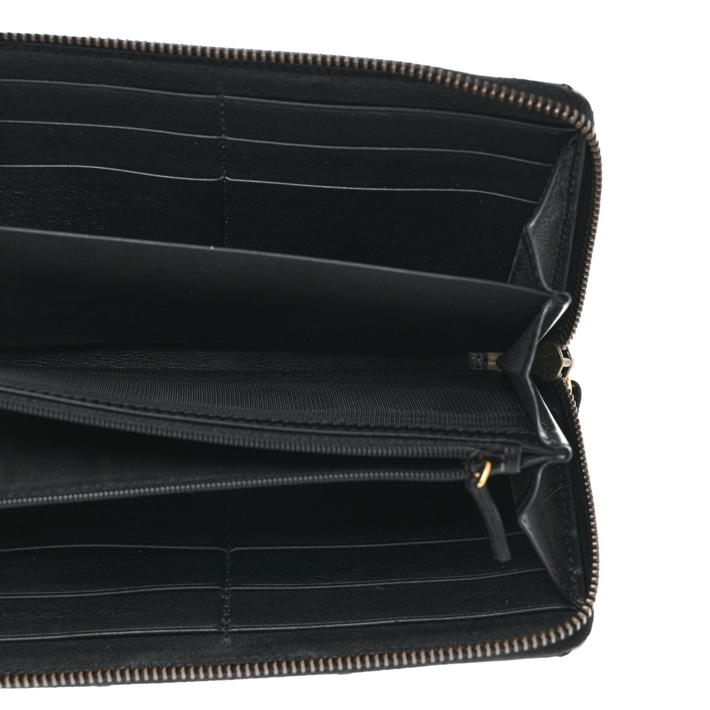 Calfskin Matelasse GG Marmont Zip Around Wallet Black White
