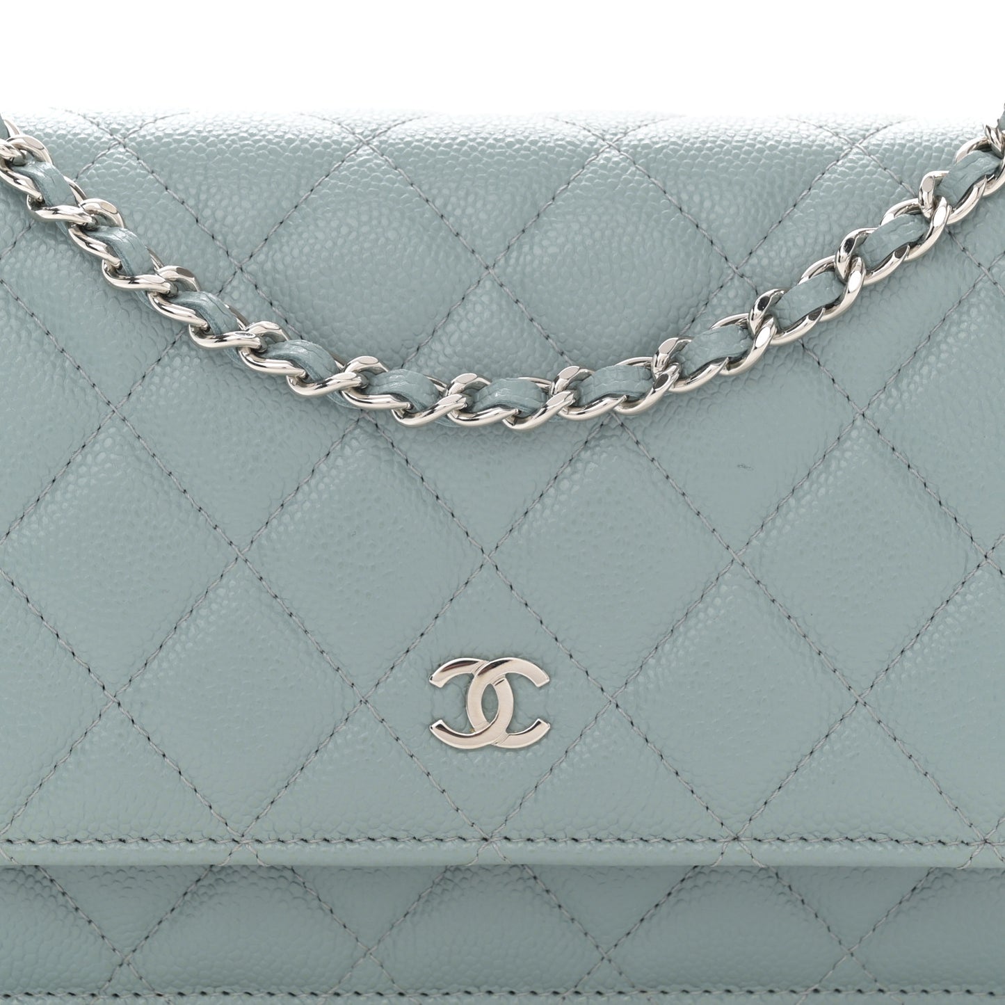 Caviar Quilted Wallet on Chain WOC Light Blue