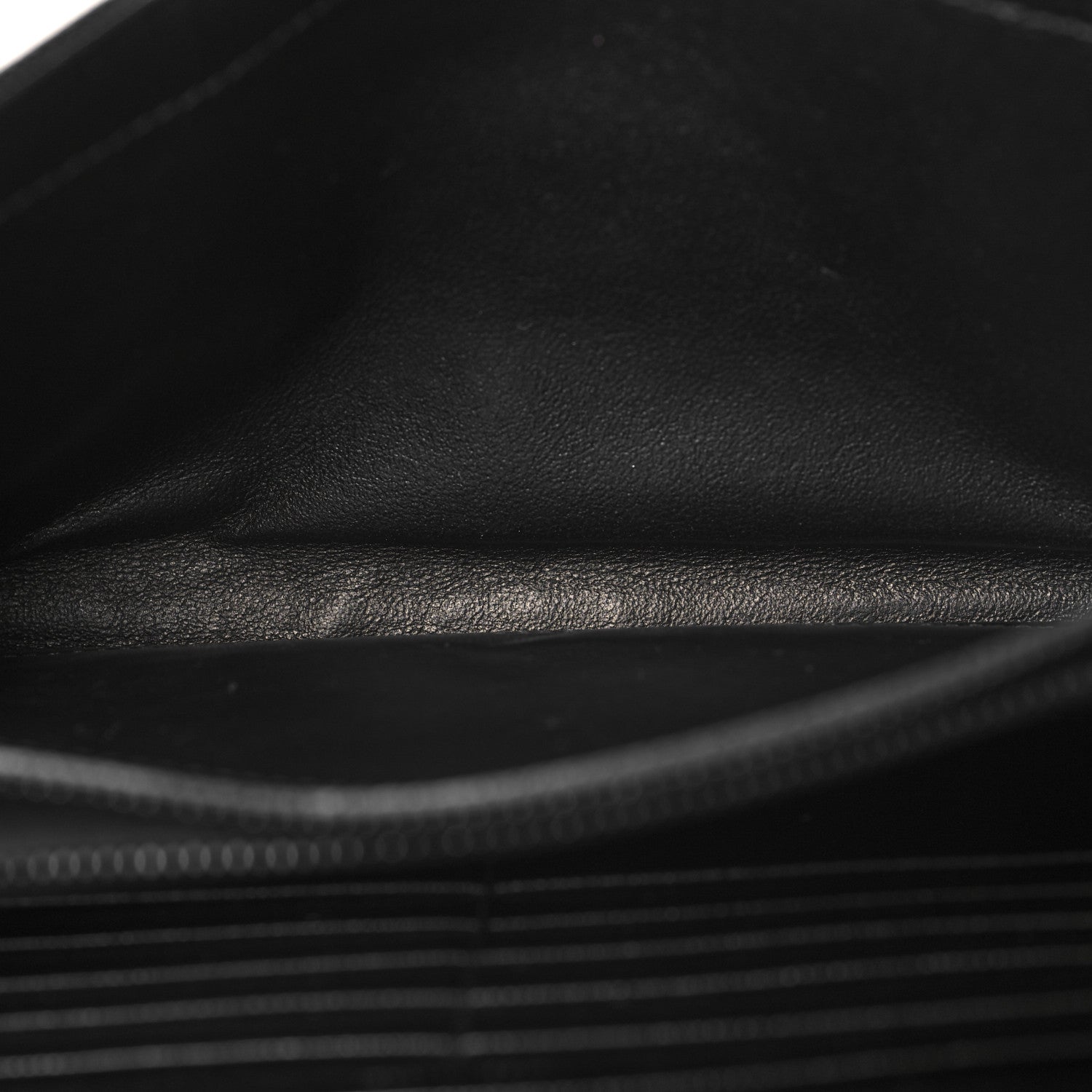 Saint Laurent Grain De Poudre Matelasse Chevron Monogram Monochrome Chain Wallet Black 6 of 13