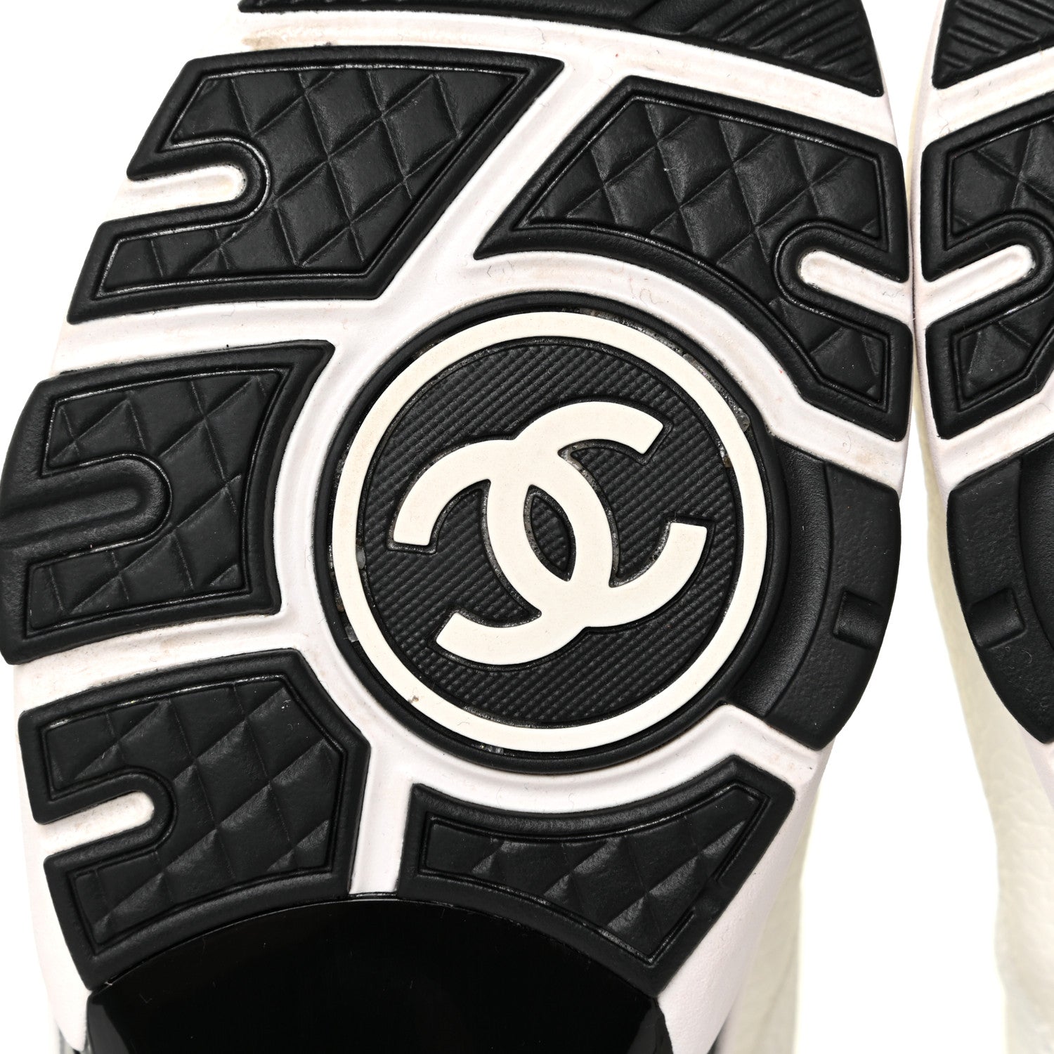 Chanel Mesh Suede Calfskin Grained Calfskin Womens CC Sneakers 39 White Black 7 of 17