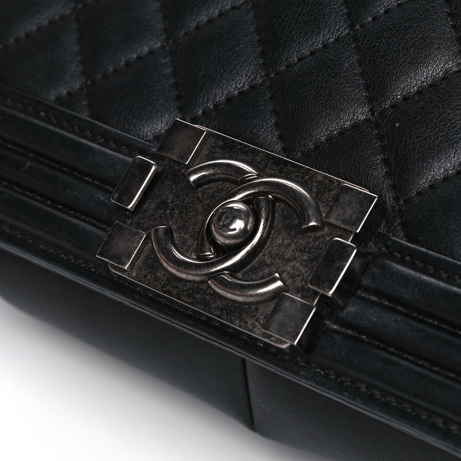 Chanel Calfskin Quilted New Medium Boy Flap Black 13 of 19