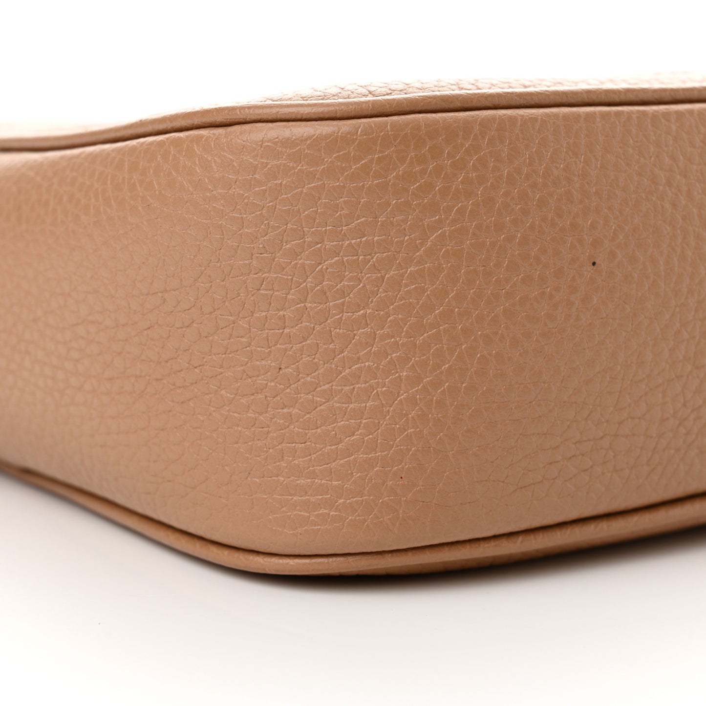 Pebbled Calfskin Small Soho Disco Bag Camelia