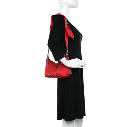 Prada Nylon Re-Edition 2005 Shoulder Bag Rosso 2 of 11
