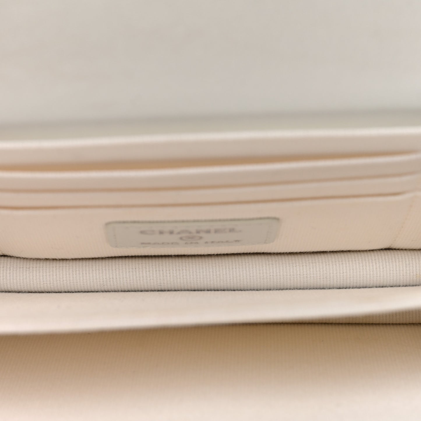 Lambskin Quilted Mini Pearl Wallet On Chain WOC White