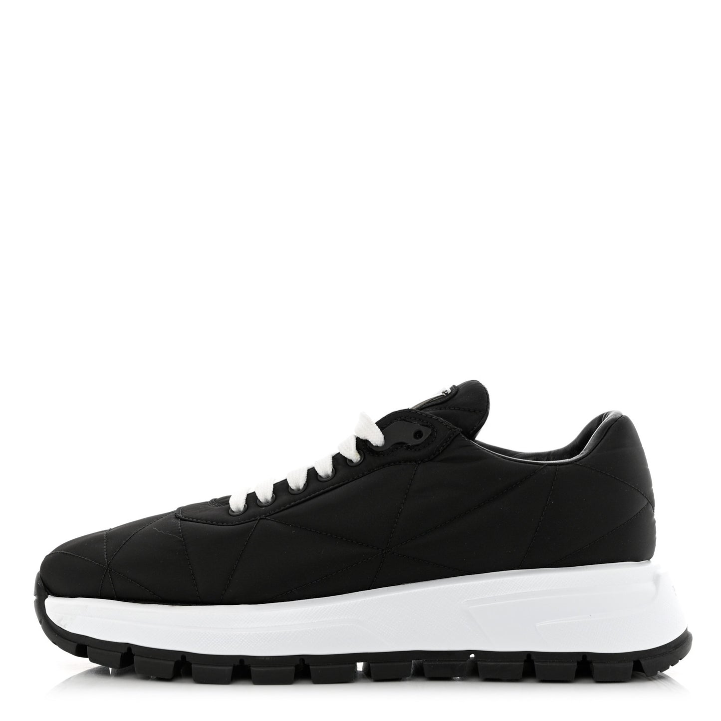 Re-Nylon Piuma Metal Triangle Logo Quilted 45mm Sneakers 41 Black