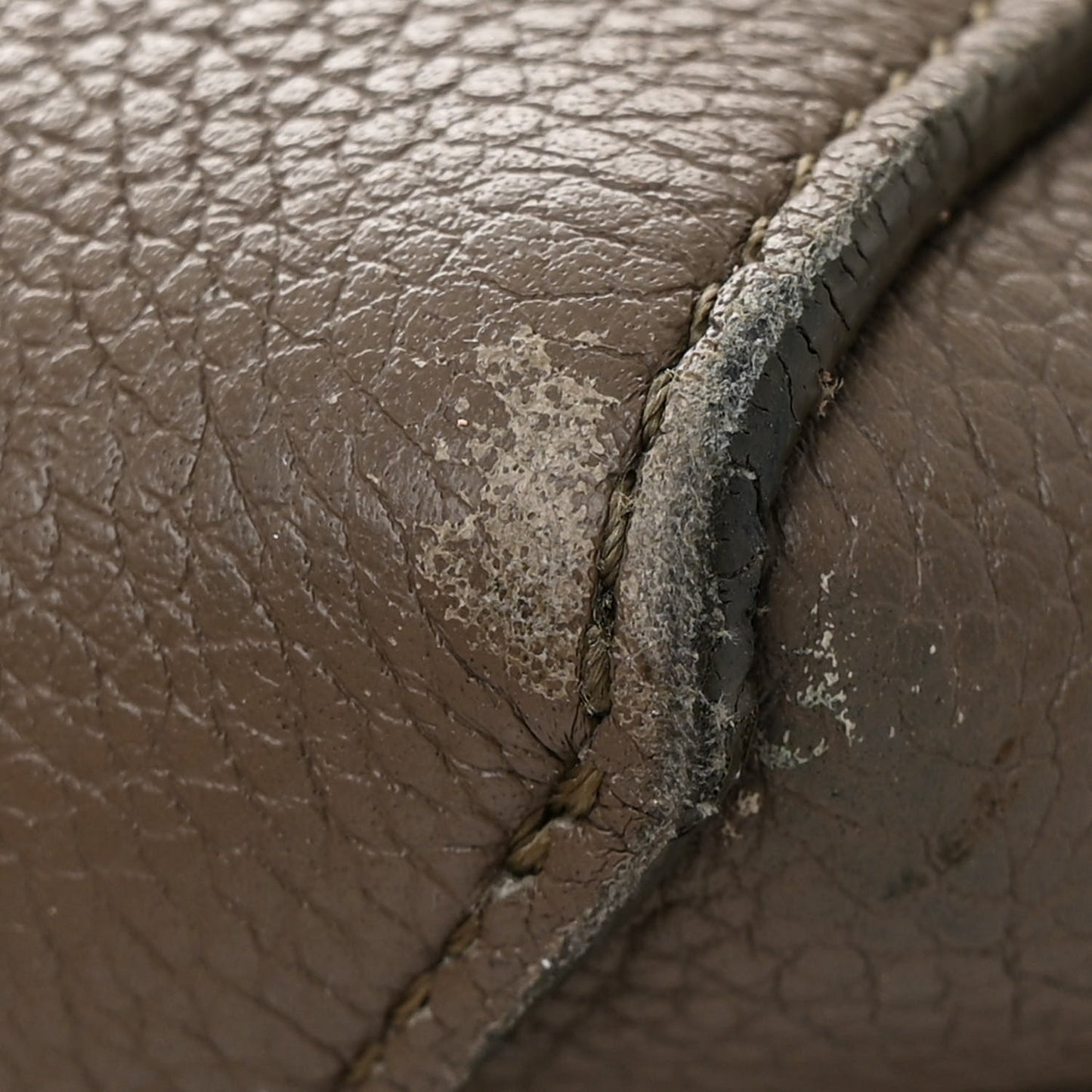 Soft Grained Calfskin Medium Belt Cabas Phantom Taupe