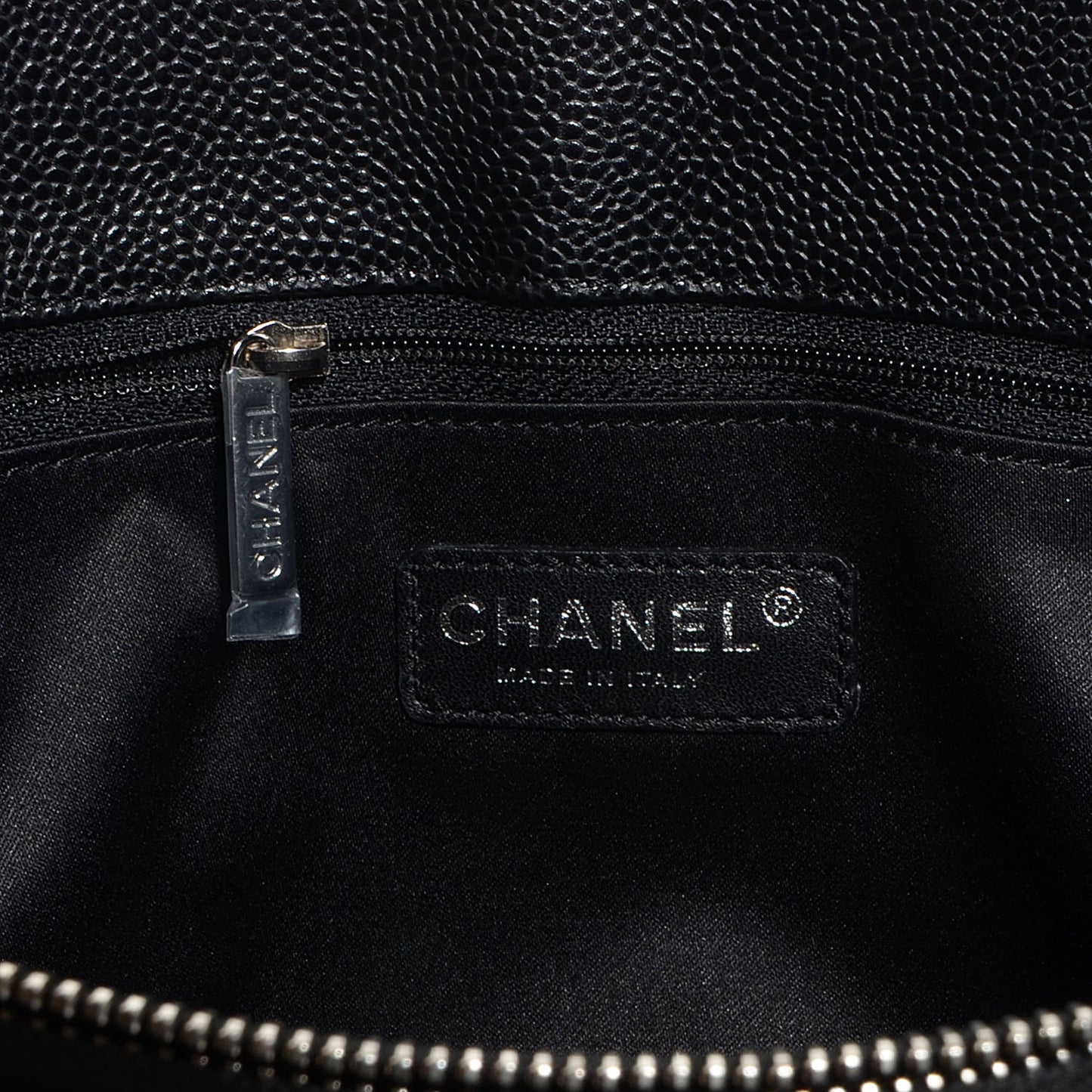 Caviar Grand Shopping Tote GST Black