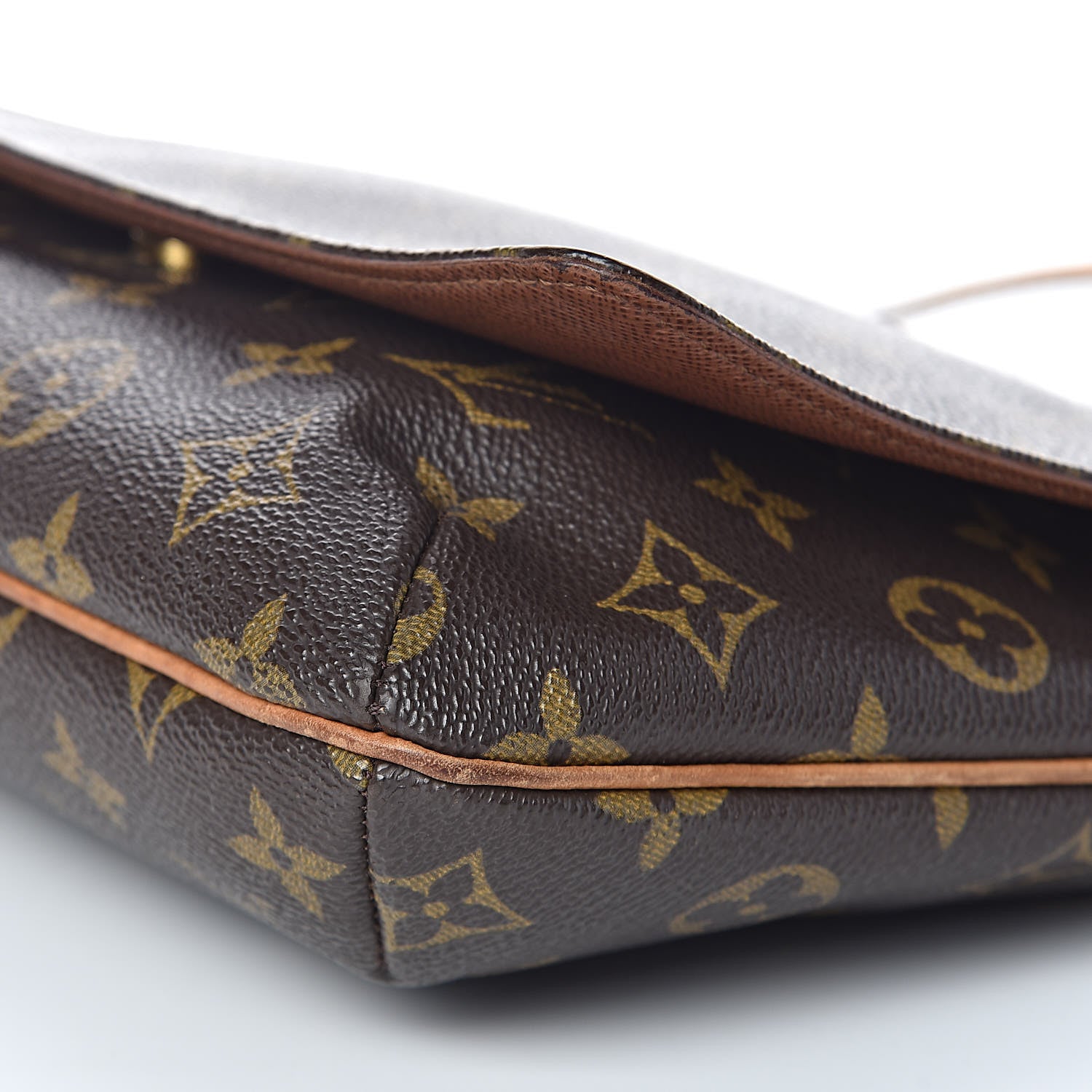 Louis Vuitton Monogram Musette Tango 13 of 13